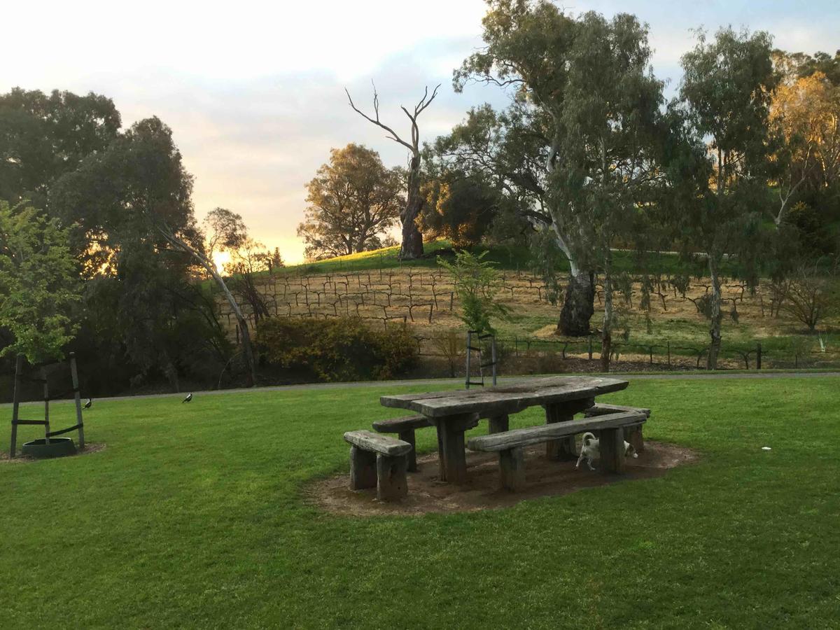 Barossa White House The West Wing Bed & Breakfast Angaston Bagian luar foto
